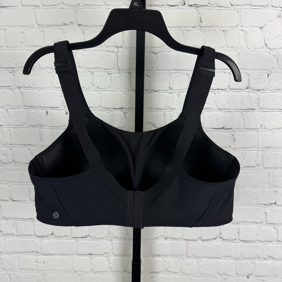 Lululemon Run Times Black Sports Bra Size 42DD - Picture 4 of 6